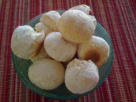 Post image for Pão de queijo com cream cheese